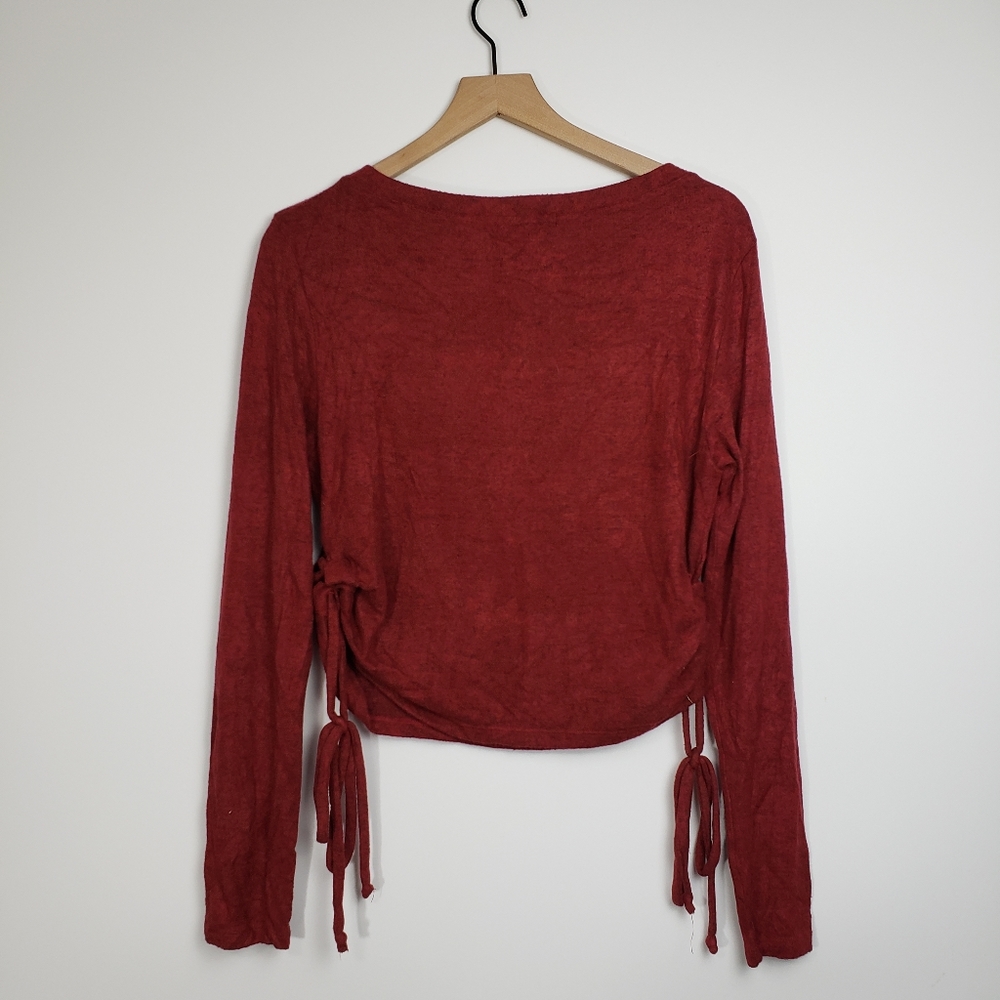 Popular Basic Red Ruched Sweater - Picture 4 of 4